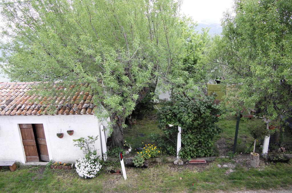 Le Case Della Posta Santo Stefano Di Sessanio Exterior photo
