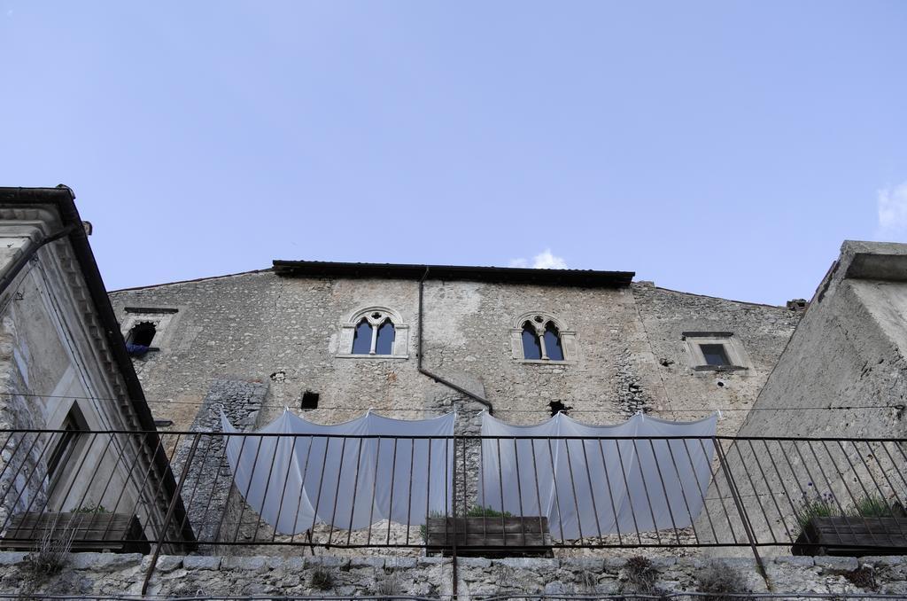 Le Case Della Posta Santo Stefano Di Sessanio Exterior photo